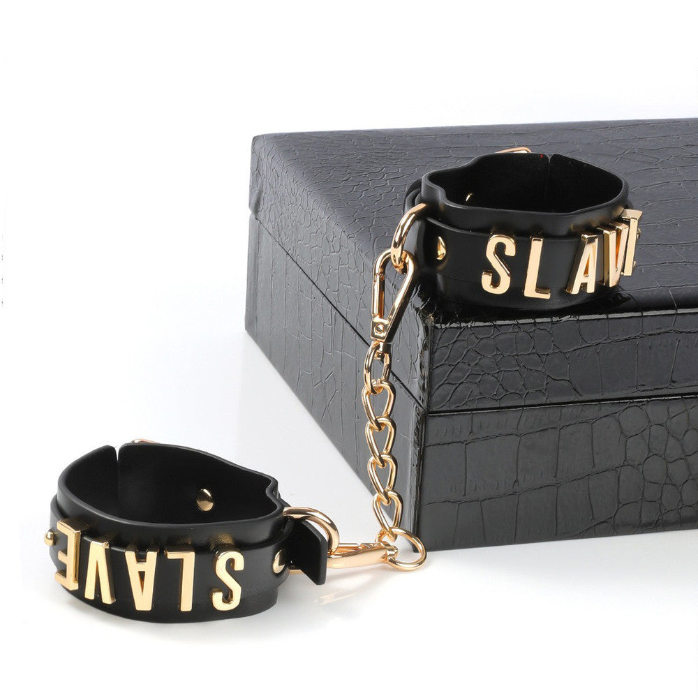 Coffret Bdsm avec Mallette 7 Pièces Blackbox