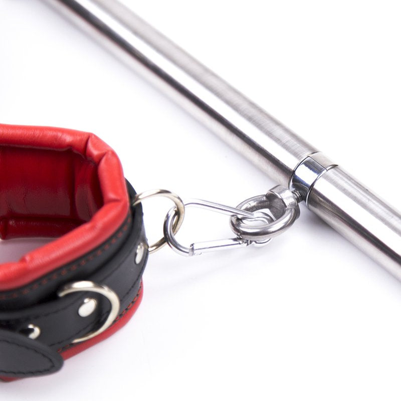 Kit Barre de maintien Collier et Menottes Simply Dom Rouge et Noir