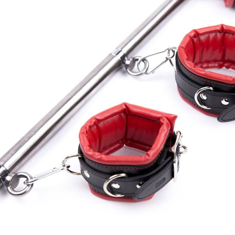 Kit Barre de maintien Collier et Menottes Simply Dom Rouge et Noir