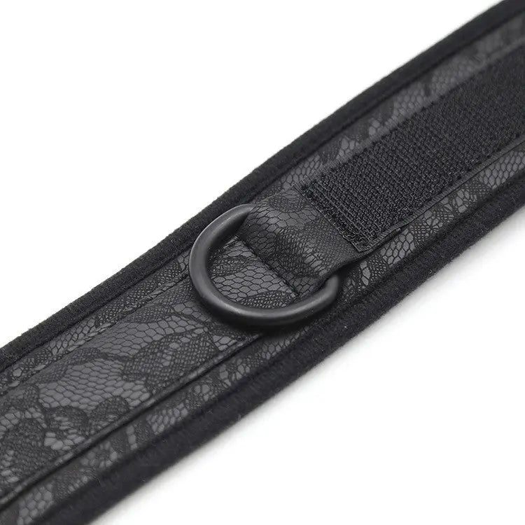 Menottes Scratch Lace