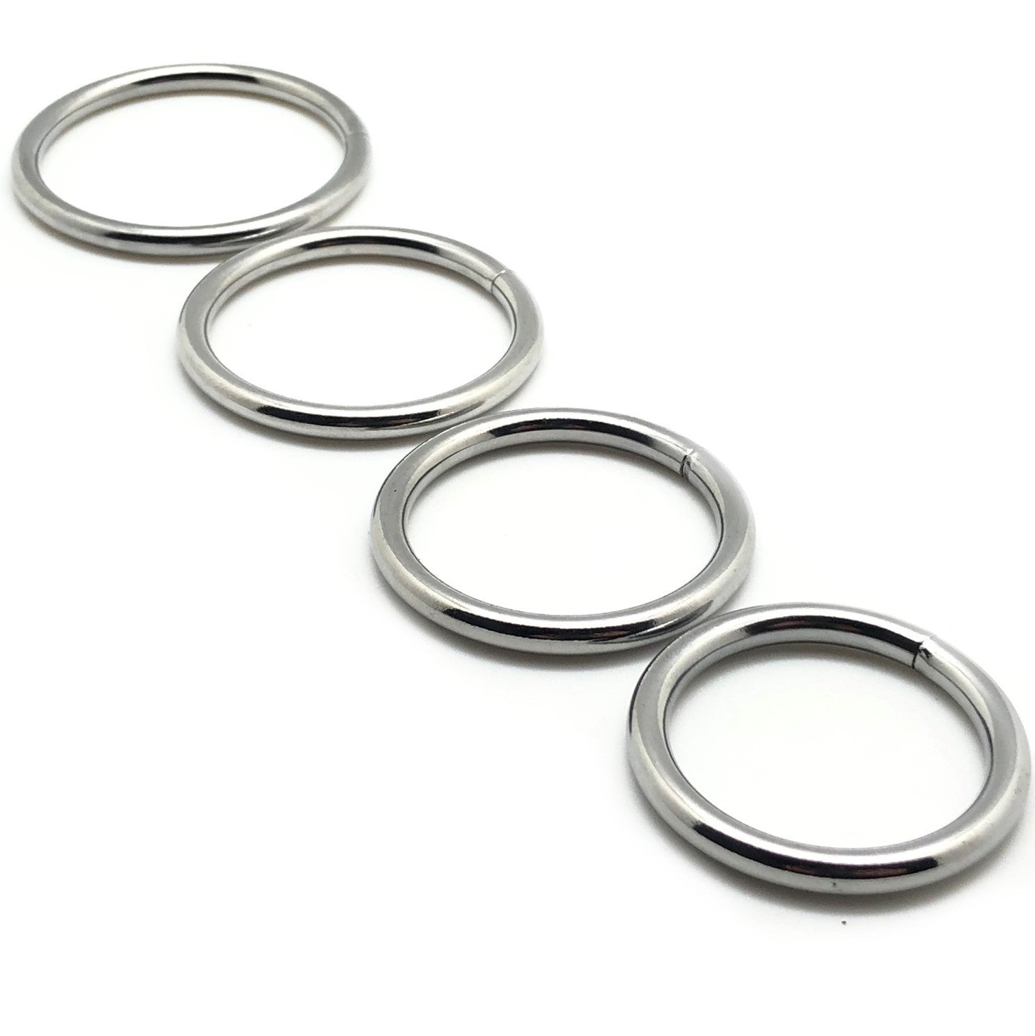 Lot de 4 cockrings en métal ROUND LIGHT Diamètre de 35 à 50mm